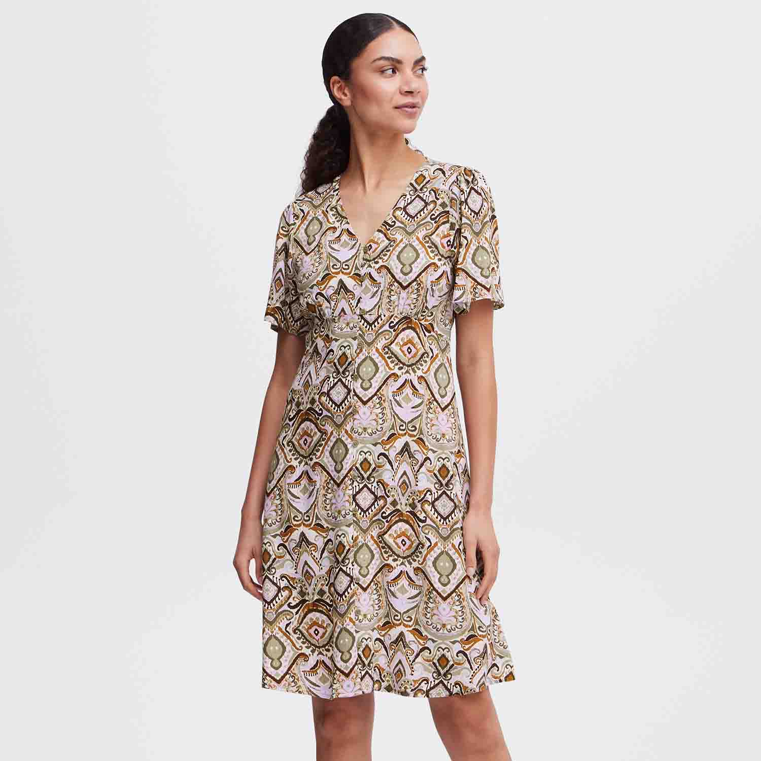 B YOUNG MMJoella Shirt Style V-Neck Dress in Aloe - 20814532 1 byoung MS 2024 202952 20814532 202952
