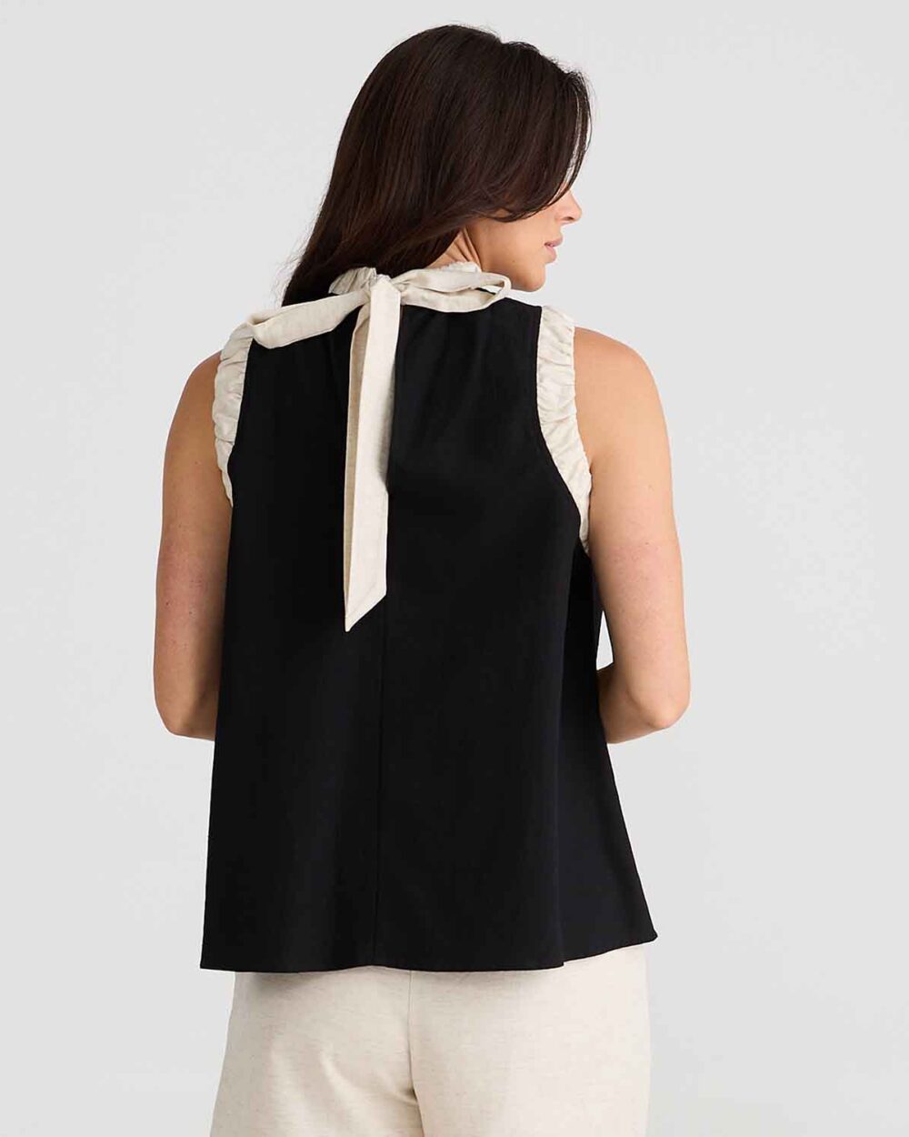 BT24526 1 Kelley Top Black W Natural 4