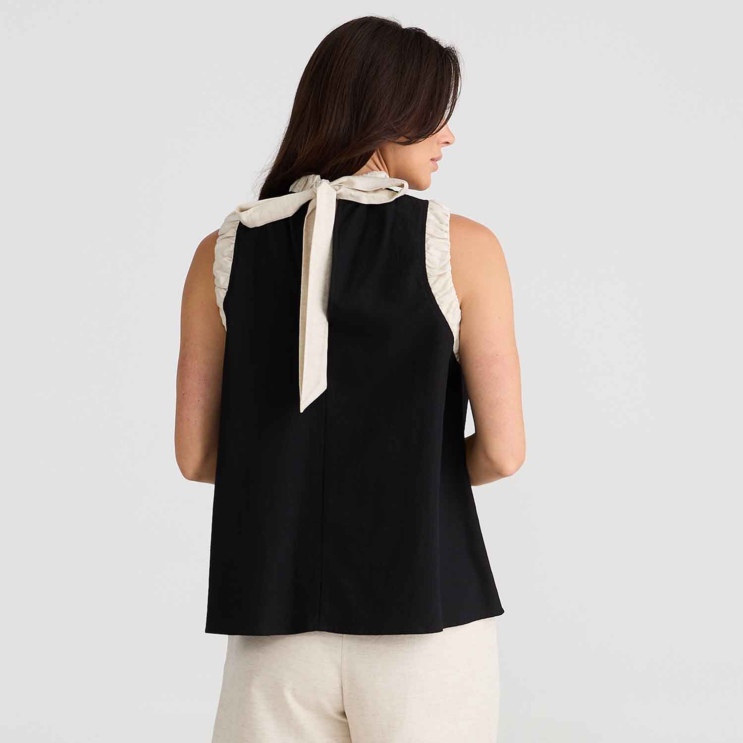 BRAVE&TRUE Kelley Black Linen Blend Top - BT24526 2 BT24526 1 Kelley Top Black W Natural 4