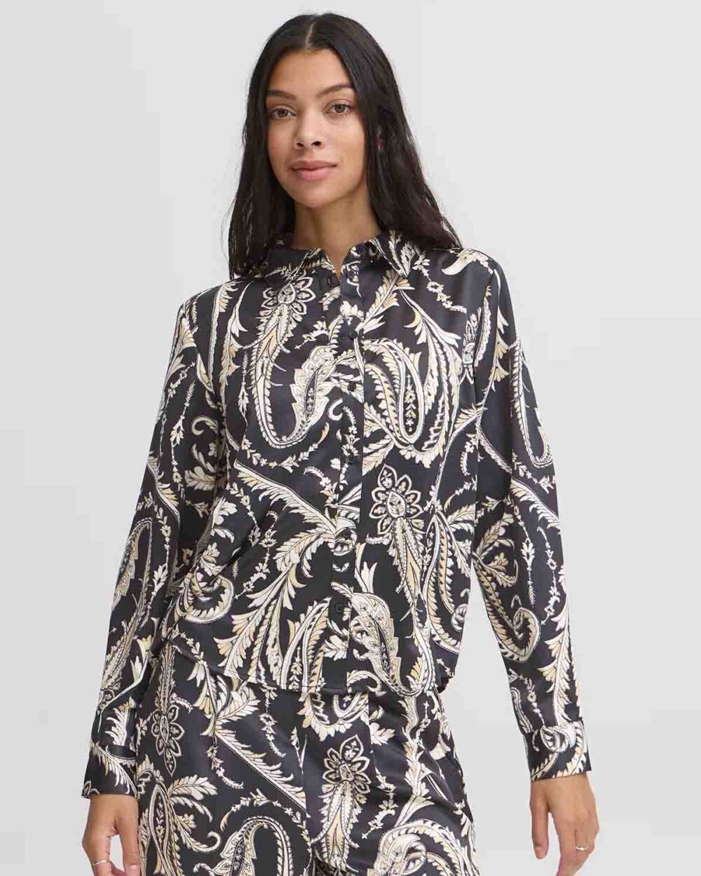 FLAIR Black Paisley