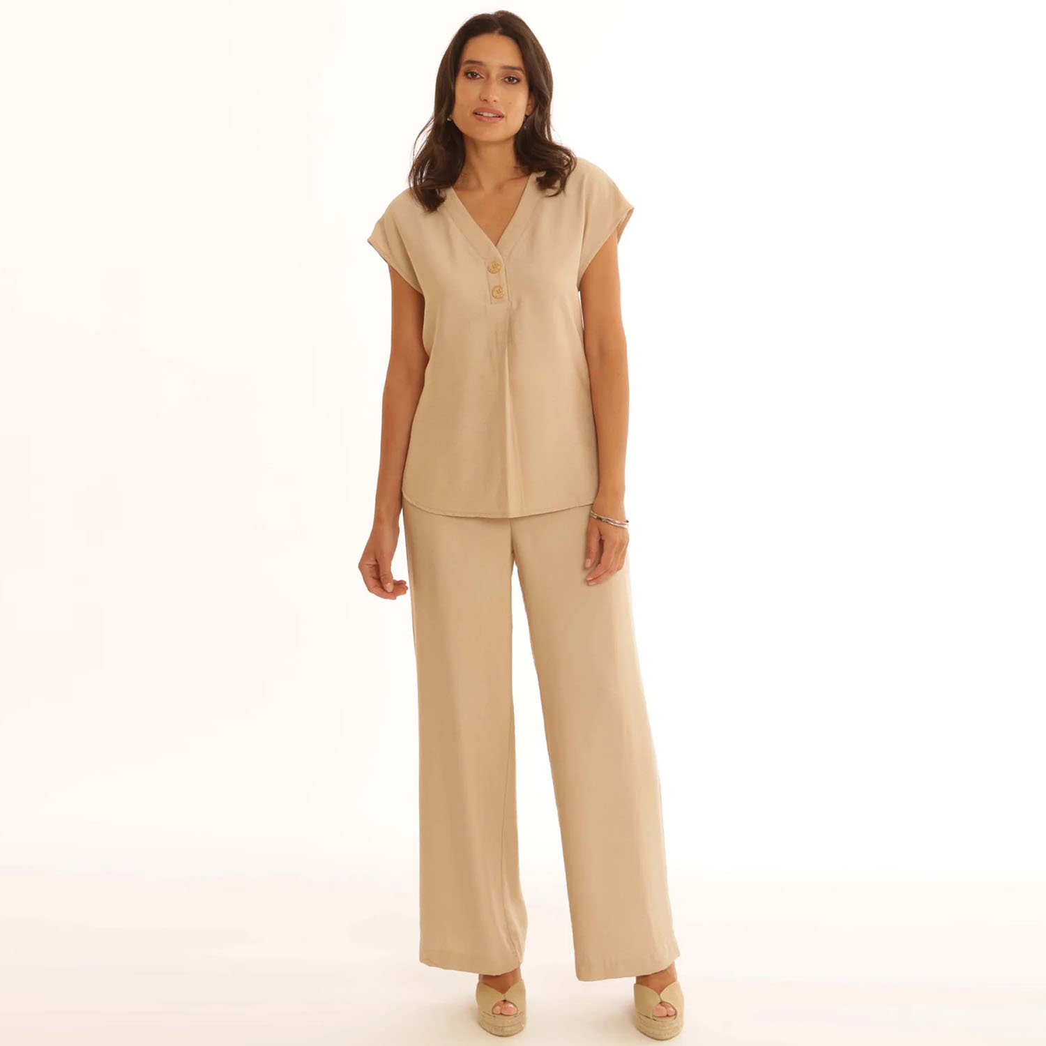 POMODORO Solid Wide Leg Trousers in Stone - 32502 1 pomodoroclothingwidelegtrs32502stone 1800x1800