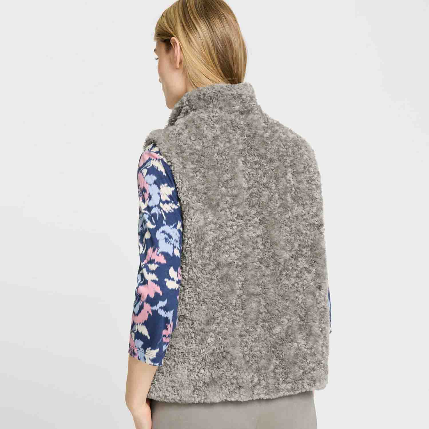 OLSEN Turtle Neck Gilet in Dark Taupe - 15001635 2 Olsen Vintage Romance 25 09 01 10046 15001635 1