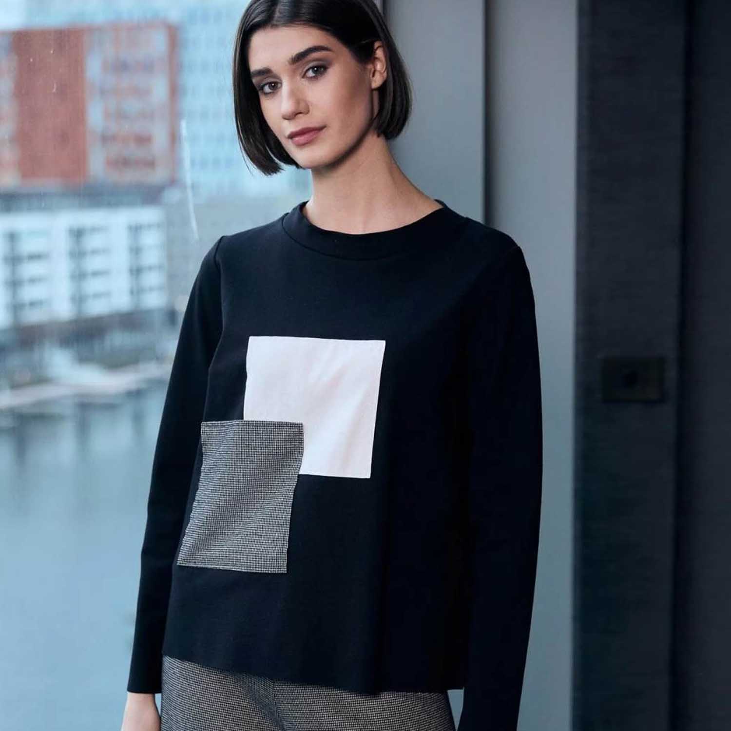 PERUZZI Pocket Square Top in Black - AW25517 1 W25517 518 3