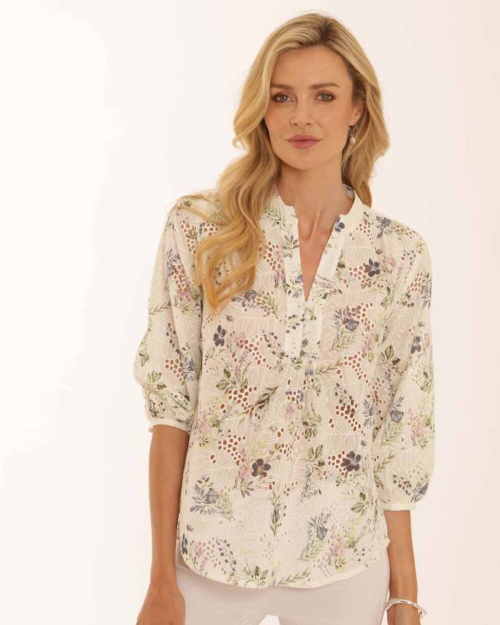 broderie-anglaise-blouse
