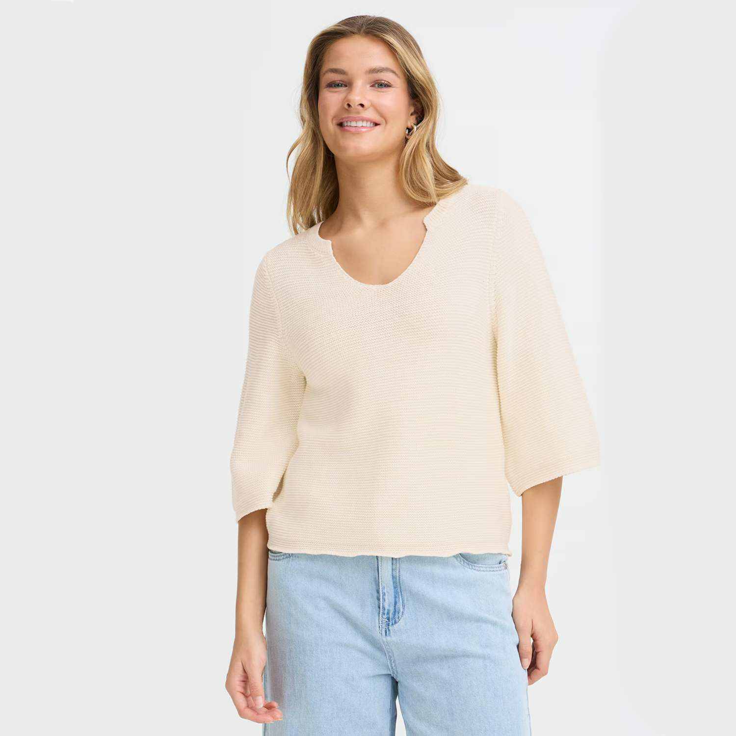 20617575-whisper-white2 20617575 whisper white2 004621-WHITE