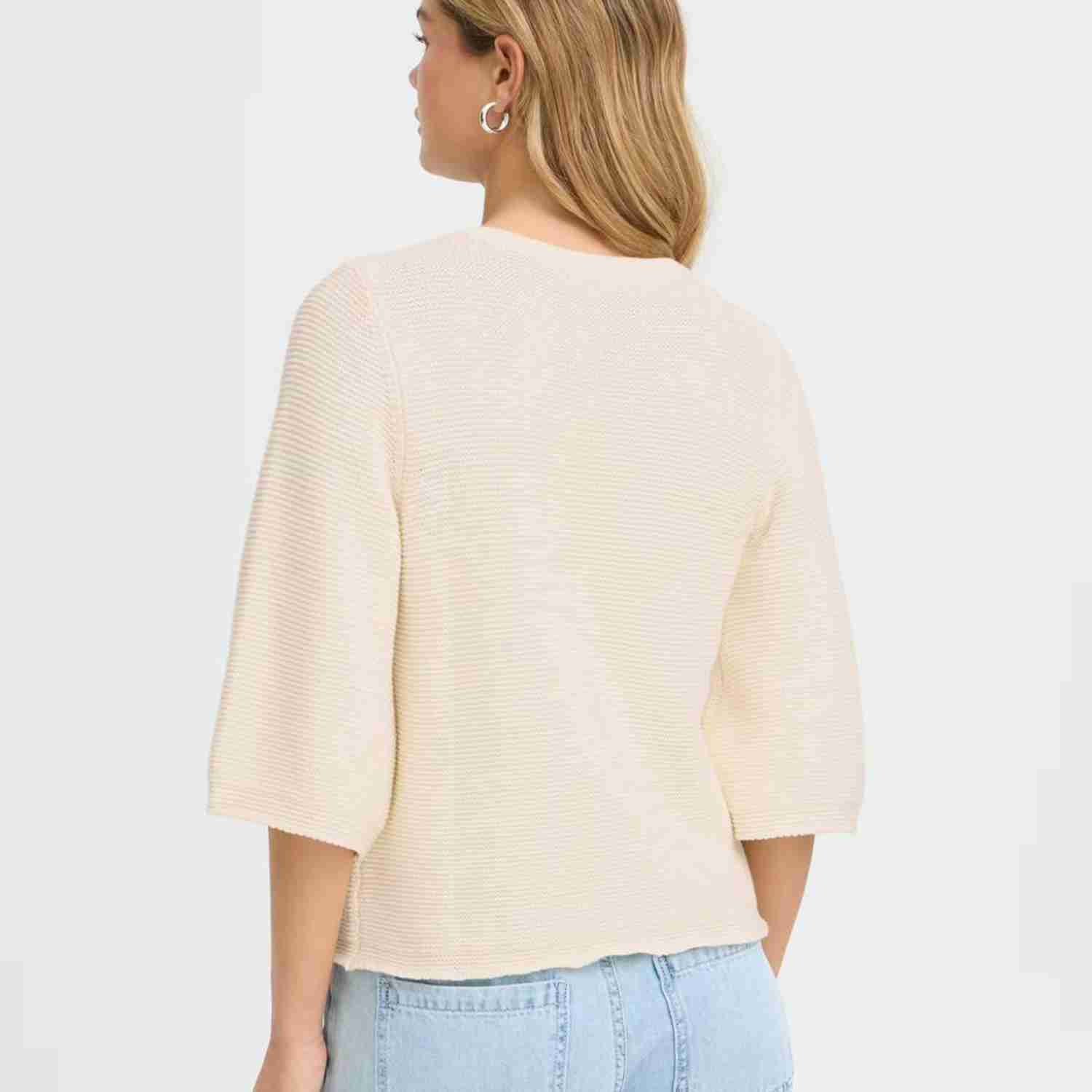 20617575-whisper-white3 20617575 whisper white3 004621-WHITE