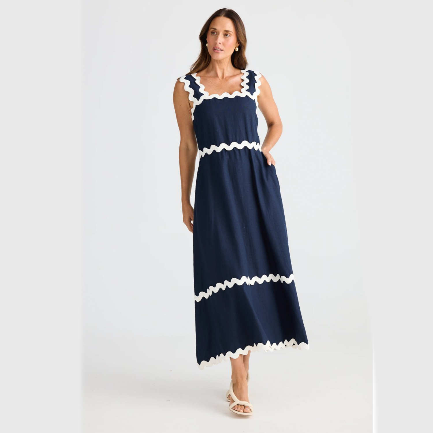 BRAVE&TRUE BT25424 MIDI DRESS-NAVY 2 BRAVE&TRUE BT25424 MIDI DRESS-NAVY - Image 2