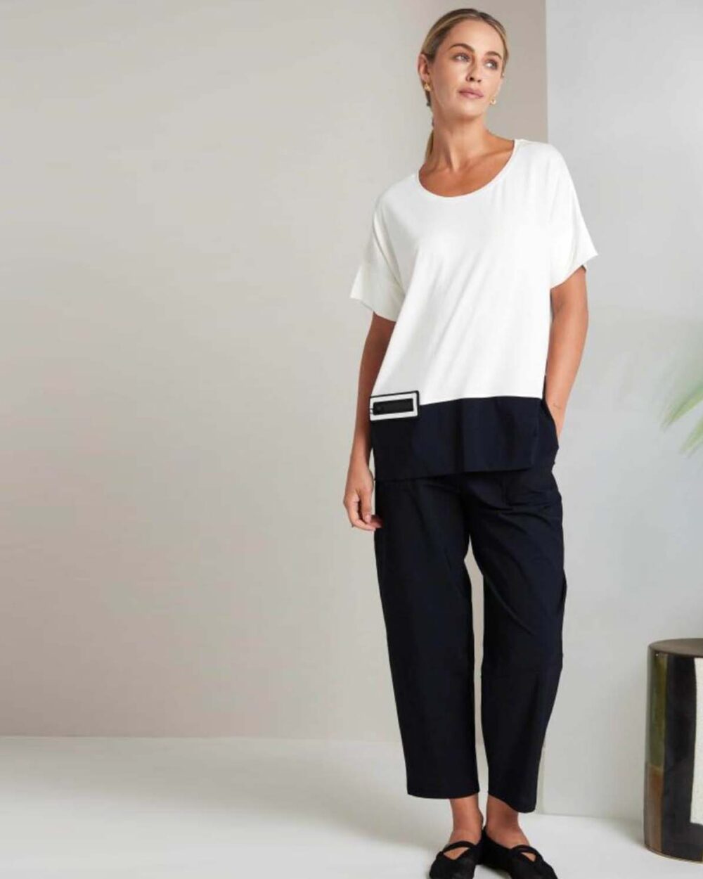 NAYA NAS26109 SLIM LEG TROUSERS-BLACK